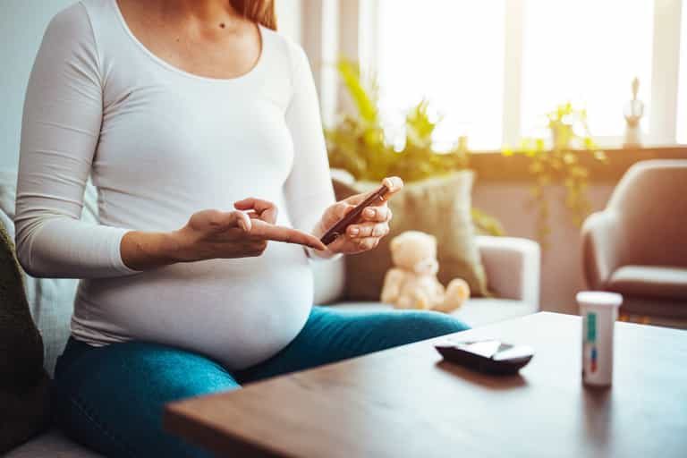 Gestational diabetes: Signs, symptoms and treatments Gestational diabetes: Signs, symptoms and treatments