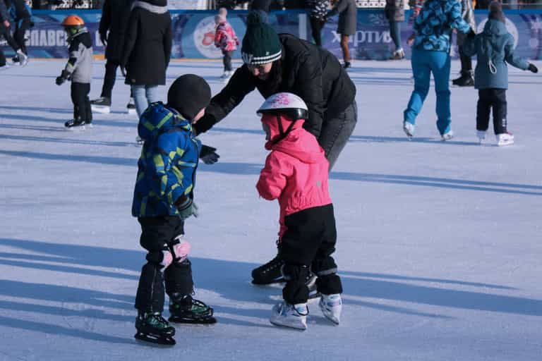 Brighten up your holidays with these three festive activities Brighten up your holidays with these three festive activities