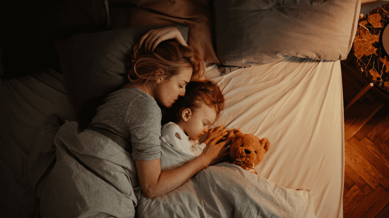 Expert reveals the exact age children should stop sharing a bed with their parents Expert reveals the exact age children should stop sharing a bed with their parents