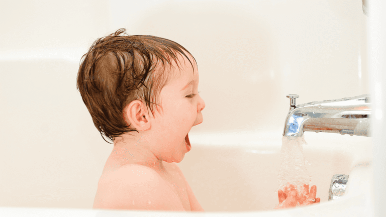 How to make bath time more enjoyable for your toddler How to make bath time more enjoyable for your toddler