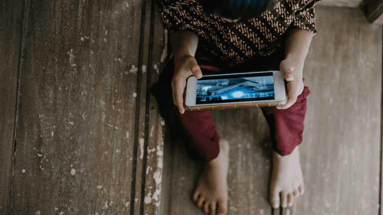 ‘My toddler throws tantrums if she doesn’t have a phone’ ‘My toddler throws tantrums if she doesn’t have a phone’