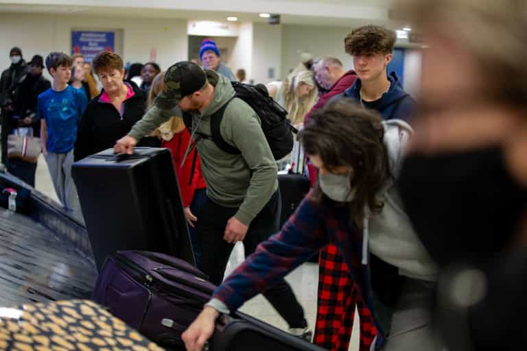 Baggage handler issues warning to families who tie ribbons onto their suitcases Baggage handler issues warning to families who tie ribbons onto their suitcases