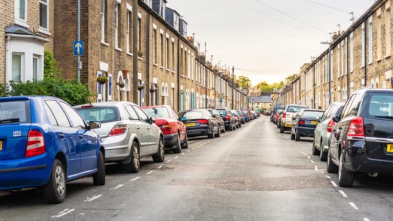 ‘Our neighbour has 9 cars parked outside our house – my revenge cost them €105k’ ‘Our neighbour has 9 cars parked outside our house – my revenge cost them €105k’