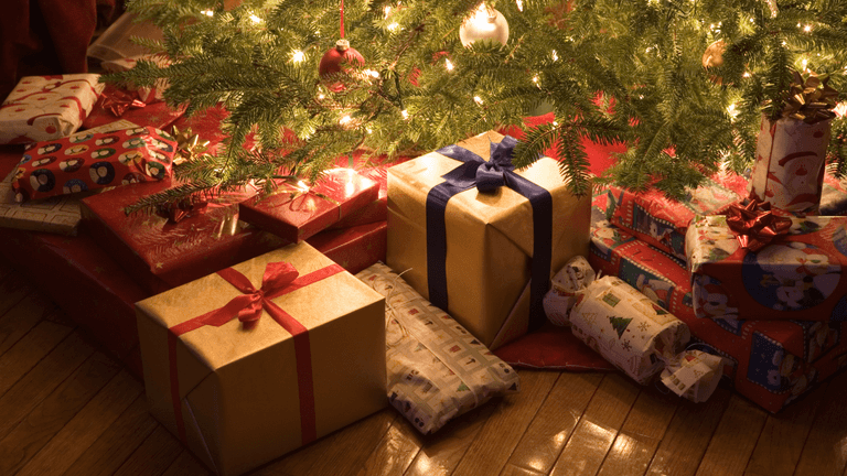 Irish mums and sisters are the best gift givers in the country, study reveals Irish mums and sisters are the best gift givers in the country, study reveals