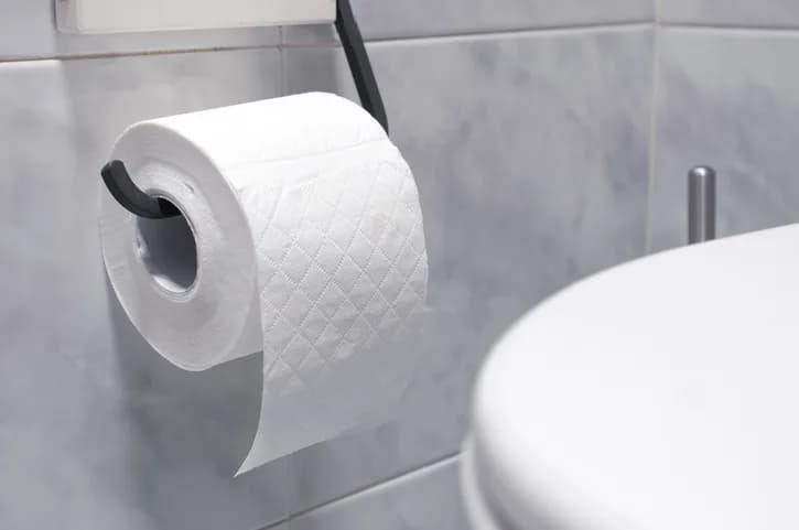 Doctor reveals what it means if you need to poo immediately after eating Doctor reveals what it means if you need to poo immediately after eating