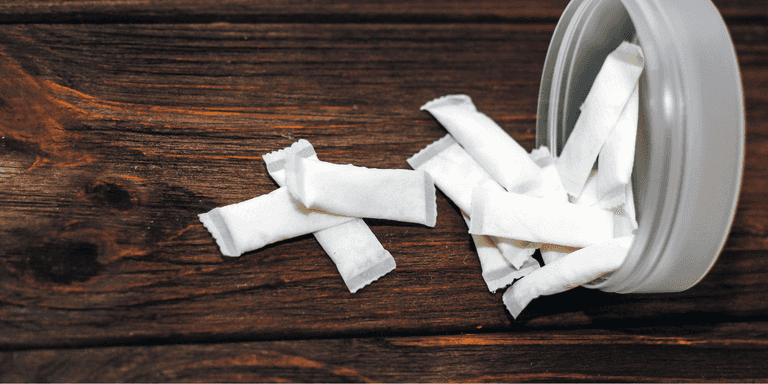‘There’s no age restriction on them’ – Rise in students using nicotine pouches amid push for new laws ‘There’s no age restriction on them’ – Rise in students using nicotine pouches amid push for new laws