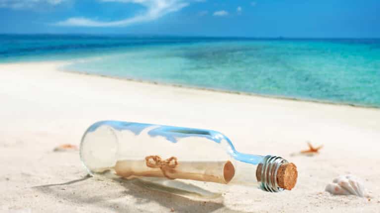 Couple find message in a bottle and instantly regret opening it up Couple find message in a bottle and instantly regret opening it up
