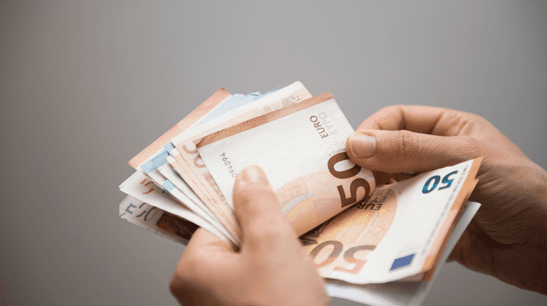 Government considering €50 increase in Child Benefit rate Government considering €50 increase in Child Benefit rate