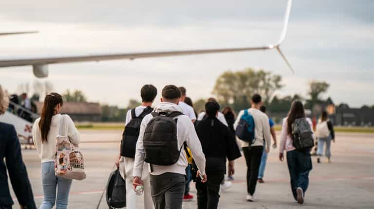 Best-selling suitcase that’s ‘just right for the plane’ gets limited time discount Best-selling suitcase that’s ‘just right for the plane’ gets limited time discount