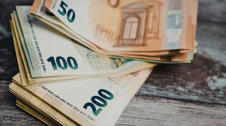 Warning issued to social welfare recipients ahead of payment shake up Warning issued to social welfare recipients ahead of payment shake up