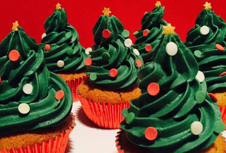 These Christmas Tree Cupcakes will get you in the festive spirit These Christmas Tree Cupcakes will get you in the festive spirit