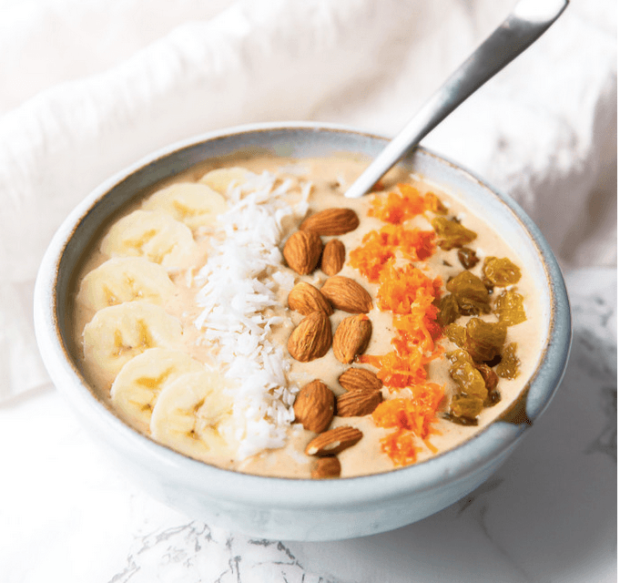 This smoothie bowl tastes EXACTLY like carrot cake (and is so easy to make) This smoothie bowl tastes EXACTLY like carrot cake (and is so easy to make)