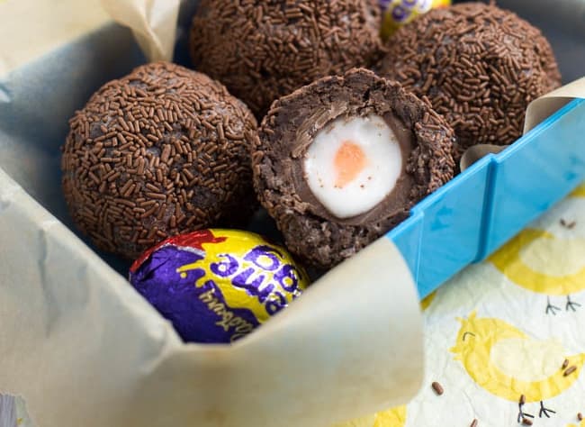 Creme Egg Nut Butter Exists: Our Lives Are Now Complete Creme Egg Nut Butter Exists: Our Lives Are Now Complete