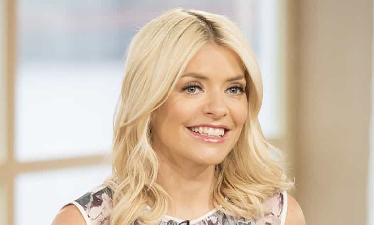 Holly Willoughby’s outfit is so perfect if you’re going out for Valentine’s Day Holly Willoughby’s outfit is so perfect if you’re going out for Valentine’s Day