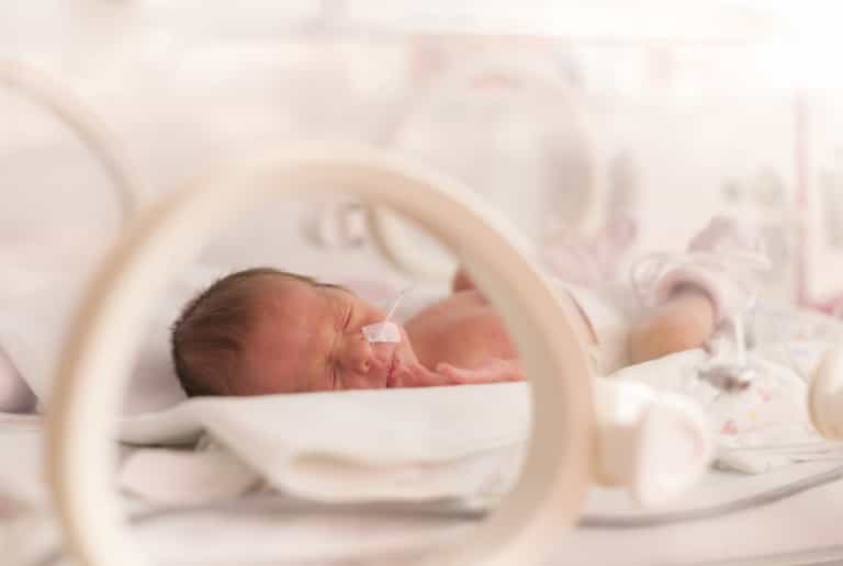 Babies of older dads more likely to be premature and to be in intensive care Babies of older dads more likely to be premature and to be in intensive care