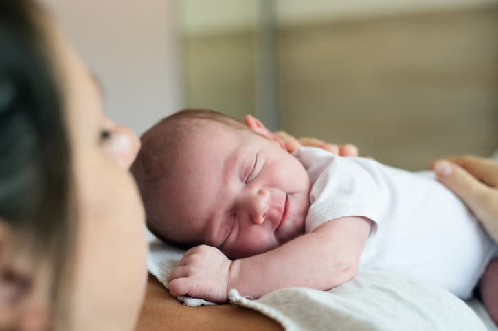 Can you refuse visitors after giving birth? One mum sparks a debate Can you refuse visitors after giving birth? One mum sparks a debate