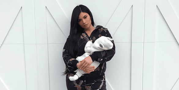 Check out all these pics from the INSANE Easter gathering inside Kylie Jenner’s home Check out all these pics from the INSANE Easter gathering inside Kylie Jenner’s home