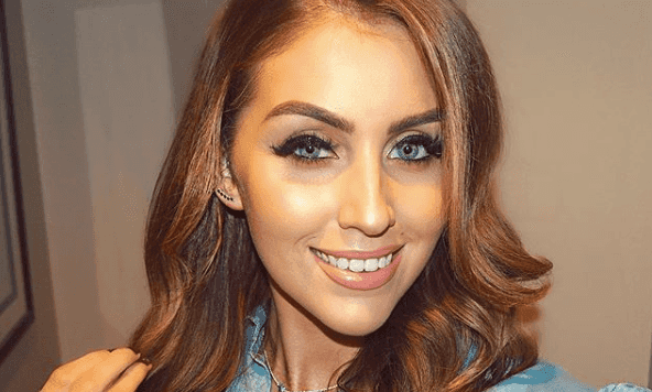 Tara O’Farrell’s latest maternity dress is from the high street and we NEED it! Tara O’Farrell’s latest maternity dress is from the high street and we NEED it!