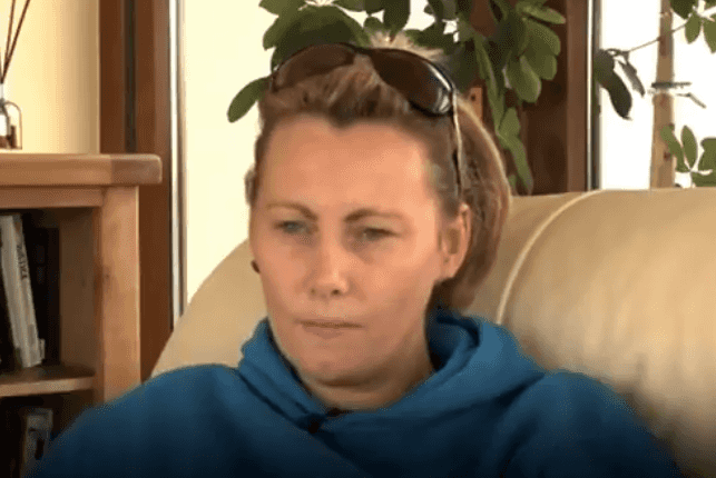 Mum-of-five diagnosed with cancer after being given clear smear test in 2013 Mum-of-five diagnosed with cancer after being given clear smear test in 2013