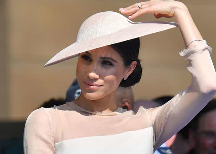 ‘An air of tension’: Inside Meghan Markle’s first meeting with the queen ‘An air of tension’: Inside Meghan Markle’s first meeting with the queen