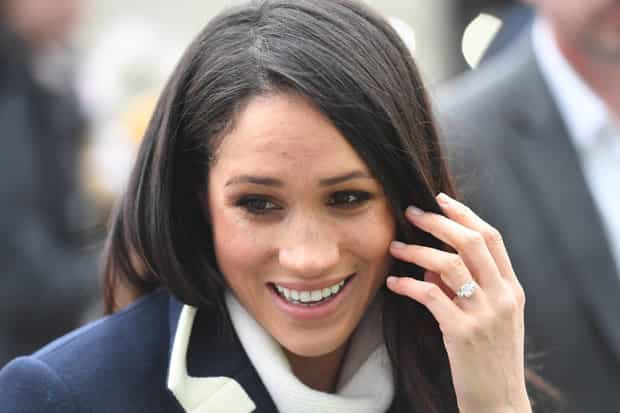 Meghan’s wearing an outfit very similar to one of Princess Diana’s pregnancy looks Meghan’s wearing an outfit very similar to one of Princess Diana’s pregnancy looks