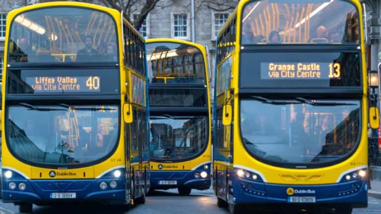Senator calls for public transport to be cheaper at the weekend Senator calls for public transport to be cheaper at the weekend
