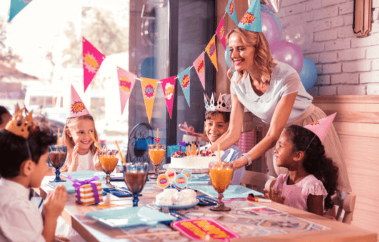 Mother asks guests to pay a ‘cover charge’ to enter her child’s birthday party Mother asks guests to pay a ‘cover charge’ to enter her child’s birthday party