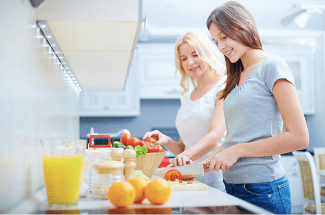 There’s a vegan in the house! Cook with The Happy Pear and create a yummy meal for the entire family There’s a vegan in the house! Cook with The Happy Pear and create a yummy meal for the entire family