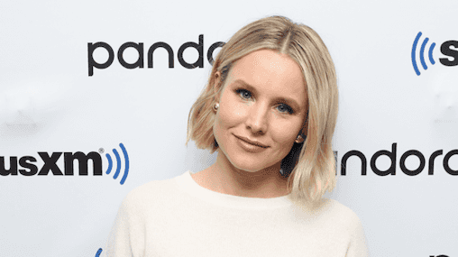Kristen Bell uses her Frozen character to break up arguments between her daughters Kristen Bell uses her Frozen character to break up arguments between her daughters