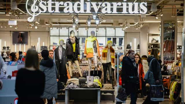 We have found the jeans of our dreams in Stradivarius for only €30 We have found the jeans of our dreams in Stradivarius for only €30