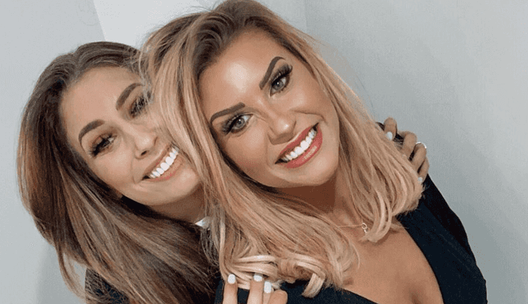 ‘Women supporting women’ Stacey Solomon and Mrs Hinch are keen to dispel rumours of a feud ‘Women supporting women’ Stacey Solomon and Mrs Hinch are keen to dispel rumours of a feud