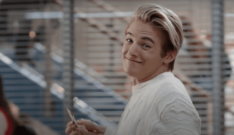 The first look trailer for the Saved By The Bell reboot has been released and there’s a mini Zack Morris! The first look trailer for the Saved By The Bell reboot has been released and there’s a mini Zack Morris!