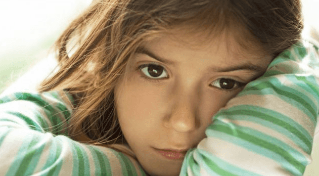 Turns out, kids with “helicopter parents” are more likely to suffer from anxiety Turns out, kids with “helicopter parents” are more likely to suffer from anxiety