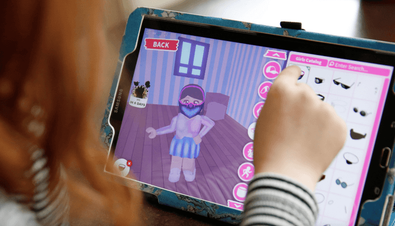 Parents warned to be aware that Roblox could expose children to sex and nudity Parents warned to be aware that Roblox could expose children to sex and nudity