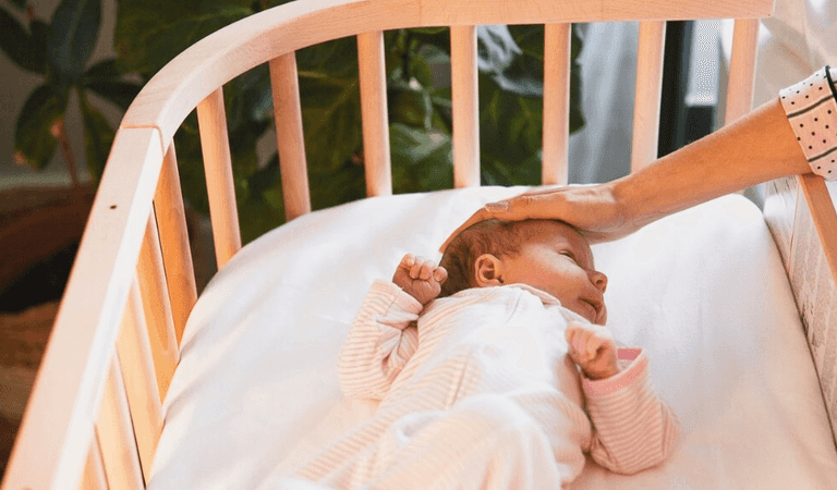 3 easy ways to ‘Christmas proof’ your baby’s sleep routine 3 easy ways to ‘Christmas proof’ your baby’s sleep routine