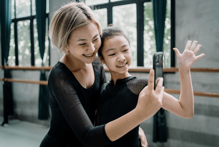 ‘Digital child labour’ – GP hits out at ‘mumfluencers’ using their kids to make money ‘Digital child labour’ – GP hits out at ‘mumfluencers’ using their kids to make money