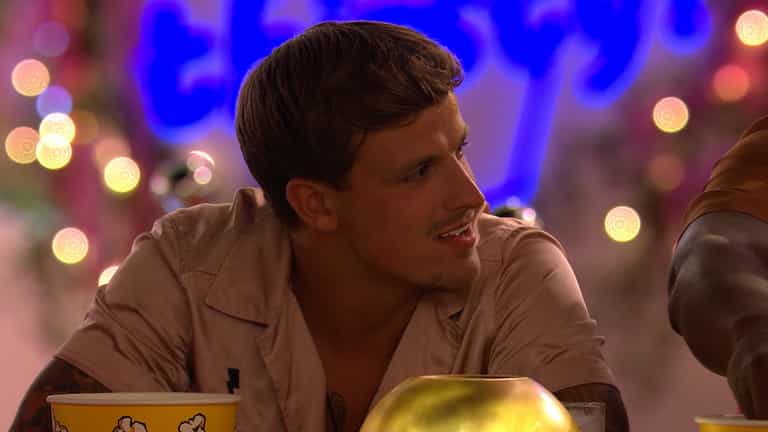 Mark Wright hits back at Luca’s harsh comments about his relationship Mark Wright hits back at Luca’s harsh comments about his relationship