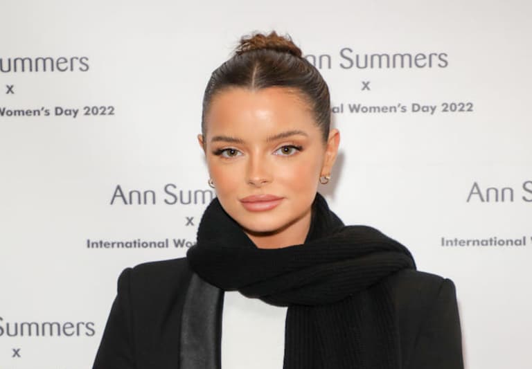 Maura Higgins reveals she was sexually assaulted by taxi driver in Ireland Maura Higgins reveals she was sexually assaulted by taxi driver in Ireland
