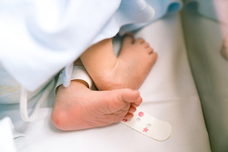 Mum issues warning after almost losing her newborn to a kiss Mum issues warning after almost losing her newborn to a kiss