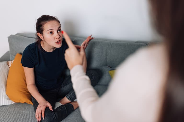 ‘Am I mean for asking my 18-year-old daughter to pay €86 a month toward bills?’ ‘Am I mean for asking my 18-year-old daughter to pay €86 a month toward bills?’