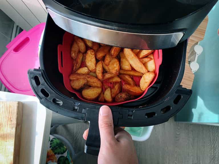 Dunnes Stores selling discounted air fryers and they’re going to be swiped up Dunnes Stores selling discounted air fryers and they’re going to be swiped up