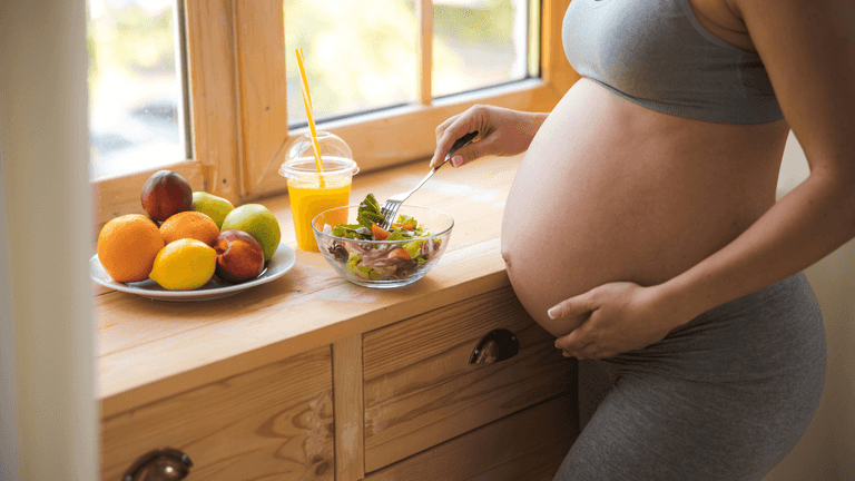 Pre-eclampsia in pregnancy: The top signs to look out for from headaches to nausea Pre-eclampsia in pregnancy: The top signs to look out for from headaches to nausea